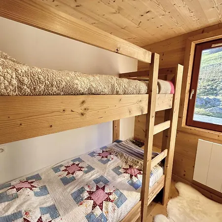 2 Pieces Avec Cabine, Terrasse Sud, Proche Telecabine Jaillet, Parking, Wi-fi * Megève