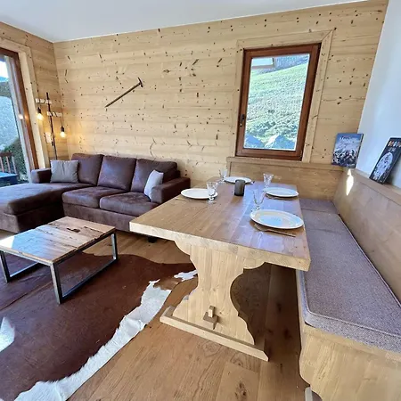 2 Pieces Avec Cabine, Terrasse Sud, Proche Telecabine Jaillet, Parking, Wi-fi